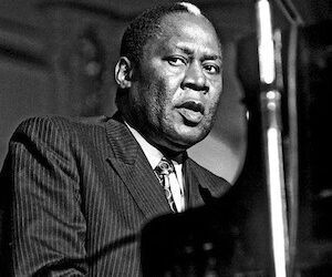 Memphis Slim – “I Just Landed In Your Town”
